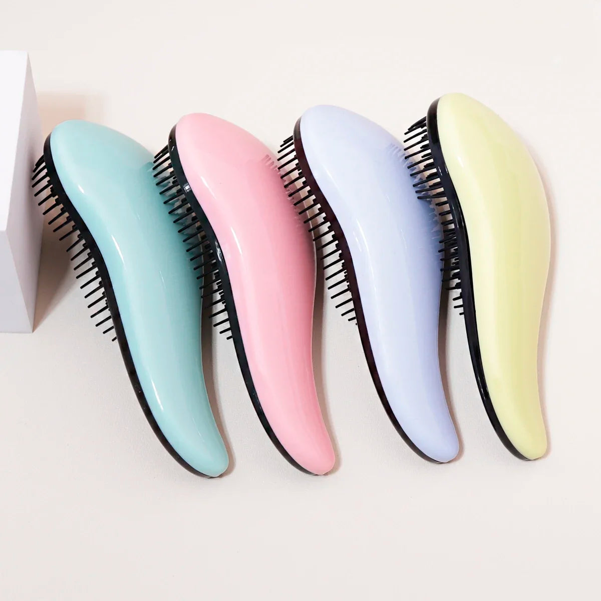 Antistatic massage brush winding shower massage brush wet hair curly brush salon hairdressing tool Special for real hair wigs