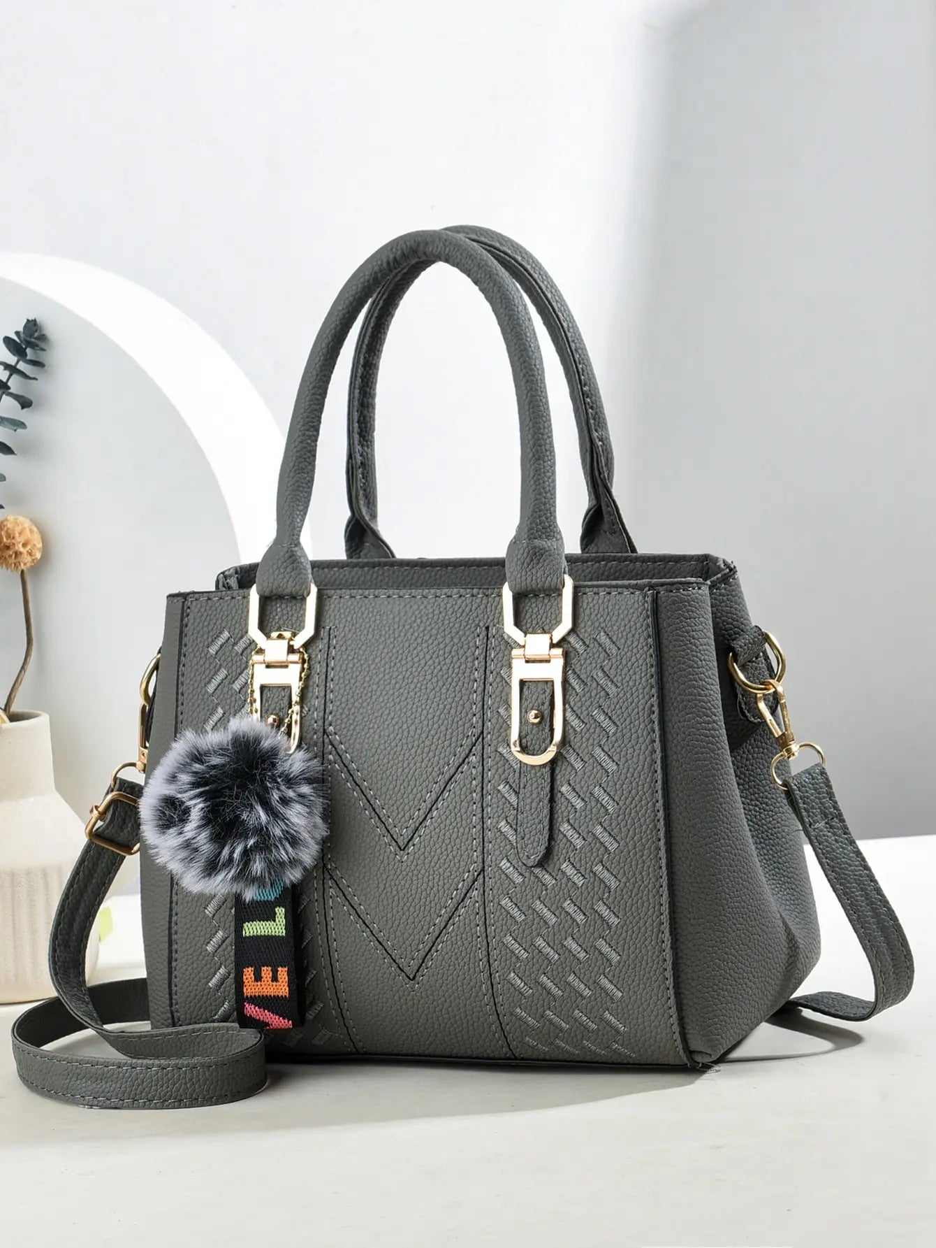 Fashionable and minimalist large capacity embroidered women's crossbody bag, a daily handbag for use