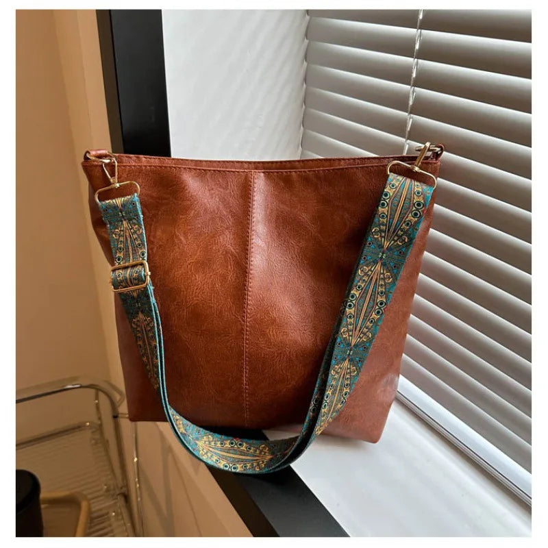 Women's retro solid color PU large capacity shoulder bag, fashionable crossbody bag, suitable for girls' daily commuting -zmt