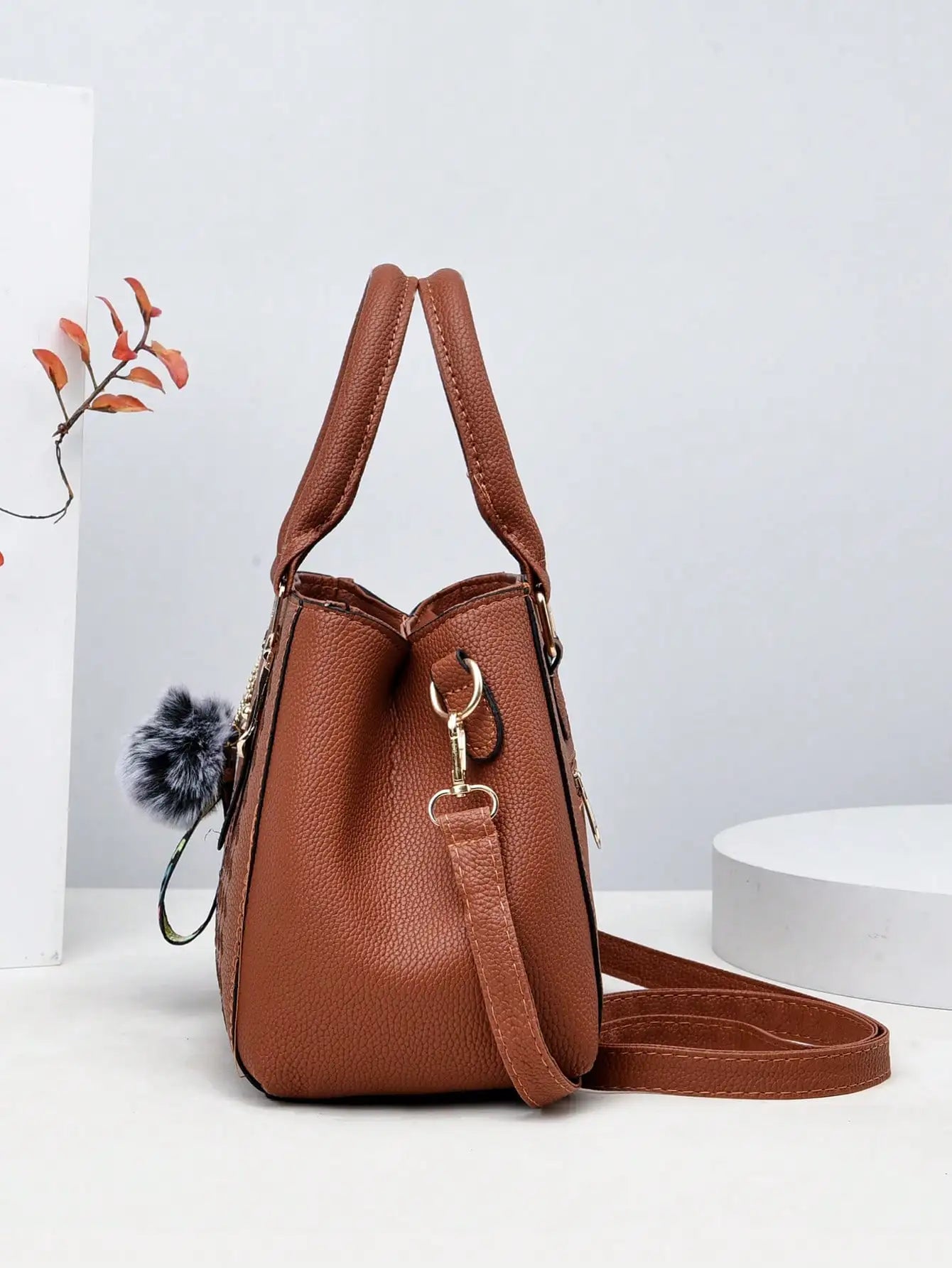 Fashionable and minimalist large capacity embroidered women's crossbody bag, a daily handbag for use